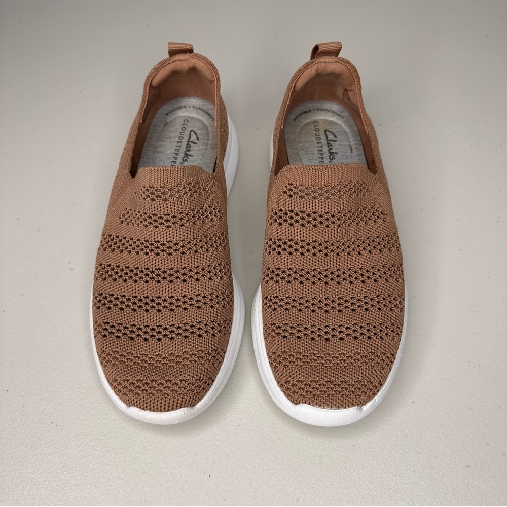Clarks Cloudsteppers Ezra Path Knit Slip On Sneakers Women's Size 6.5 Brown